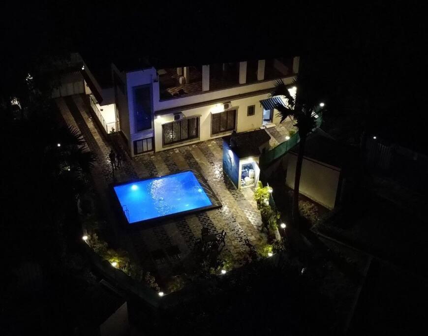 Stayhaven Aqua With Pvt Theatre & Pool Мумбаи Экстерьер фото