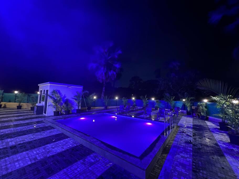 Stayhaven Aqua With Pvt Theatre & Pool Мумбаи Экстерьер фото